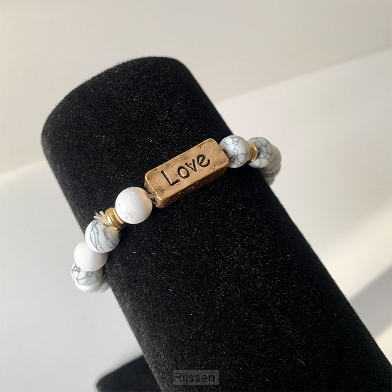 Armband natuursteen love wit