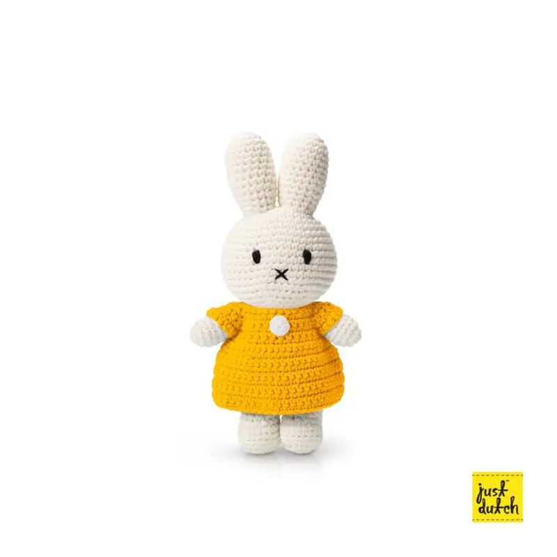 nijntje handmade en haar gele jurk